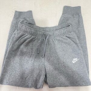 BRAND NEW Nike SweatPants / Womens